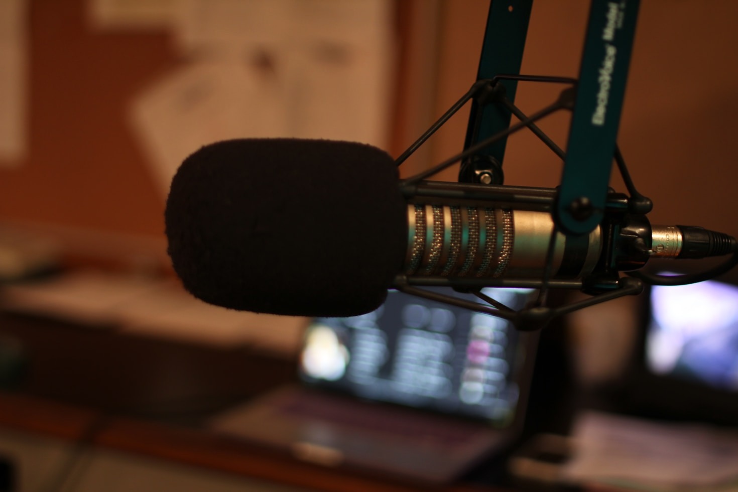 How Kunji Radio Supports Local Artists